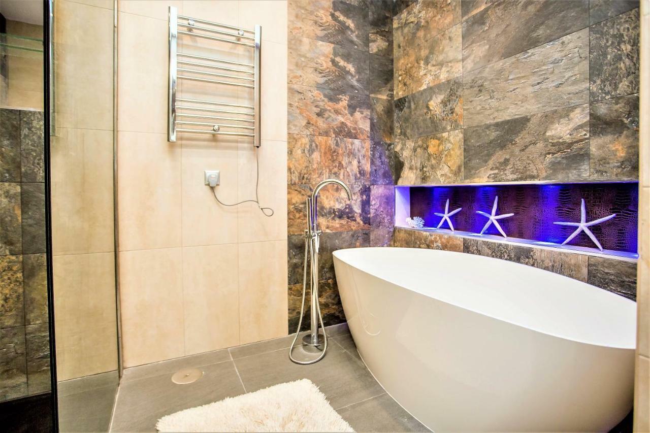 Luxury Villa With Swimming Pool And Jacuzzi Marbella Kültér fotó